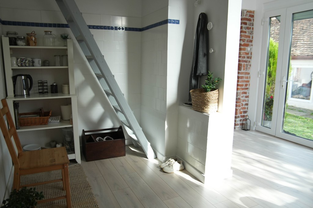 renovare casă chicinetă