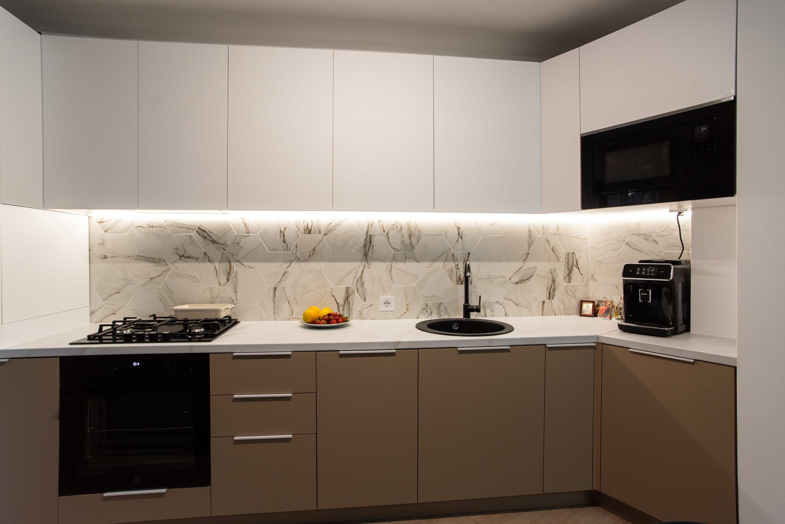 Culori pastelate într-un apartament atipic, amenajat pentru o studentă
