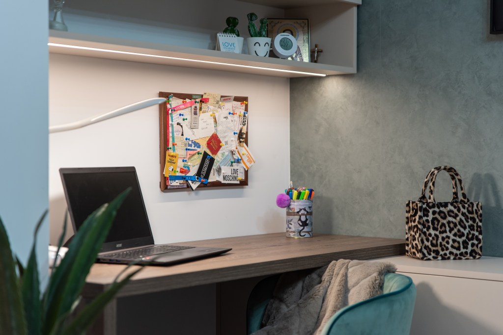 apartament cu formă atipică birou