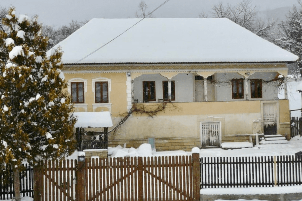 casă la țară Argeș