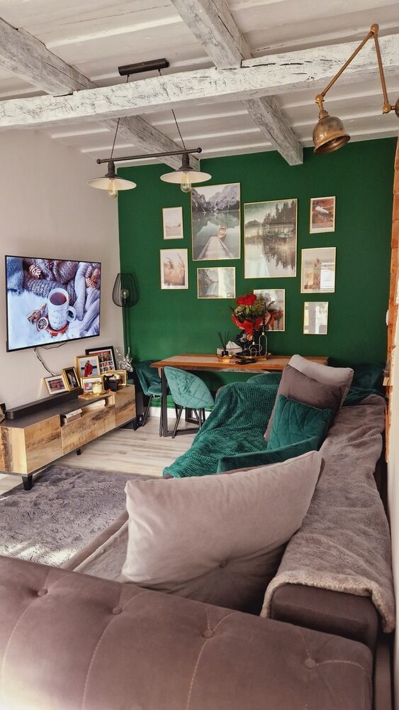 Călin și Simona și-au dorit un design rustic și modern