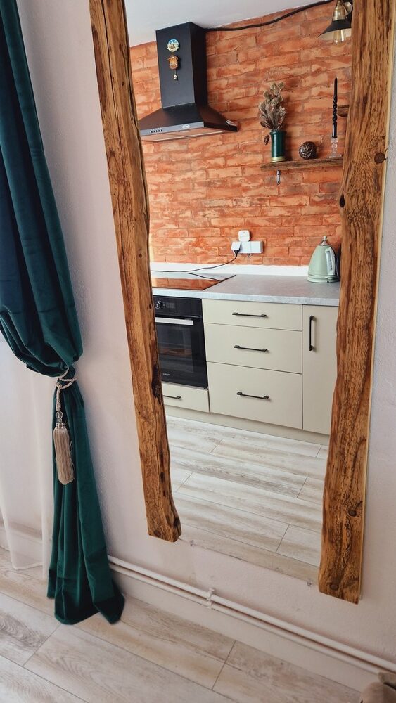 Călin și Simona și-au dorit un design rustic și modern