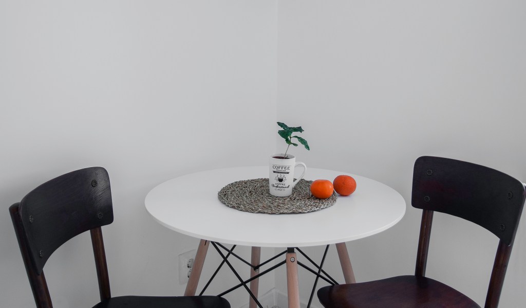 renovare apartament masă