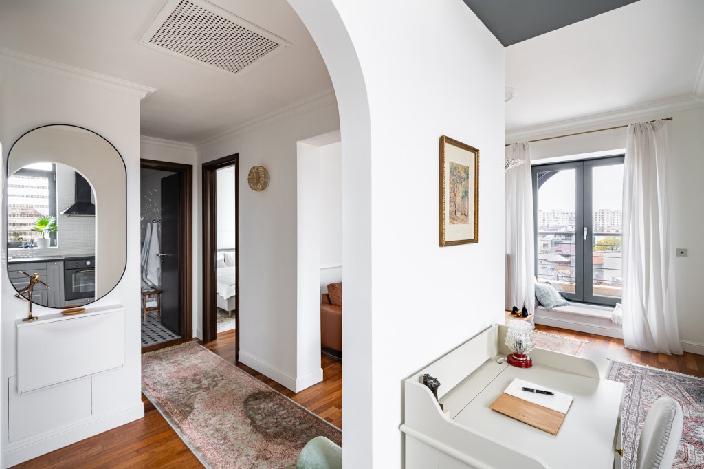apartament București birou