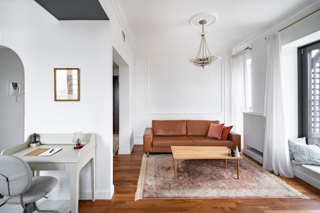apartament București living