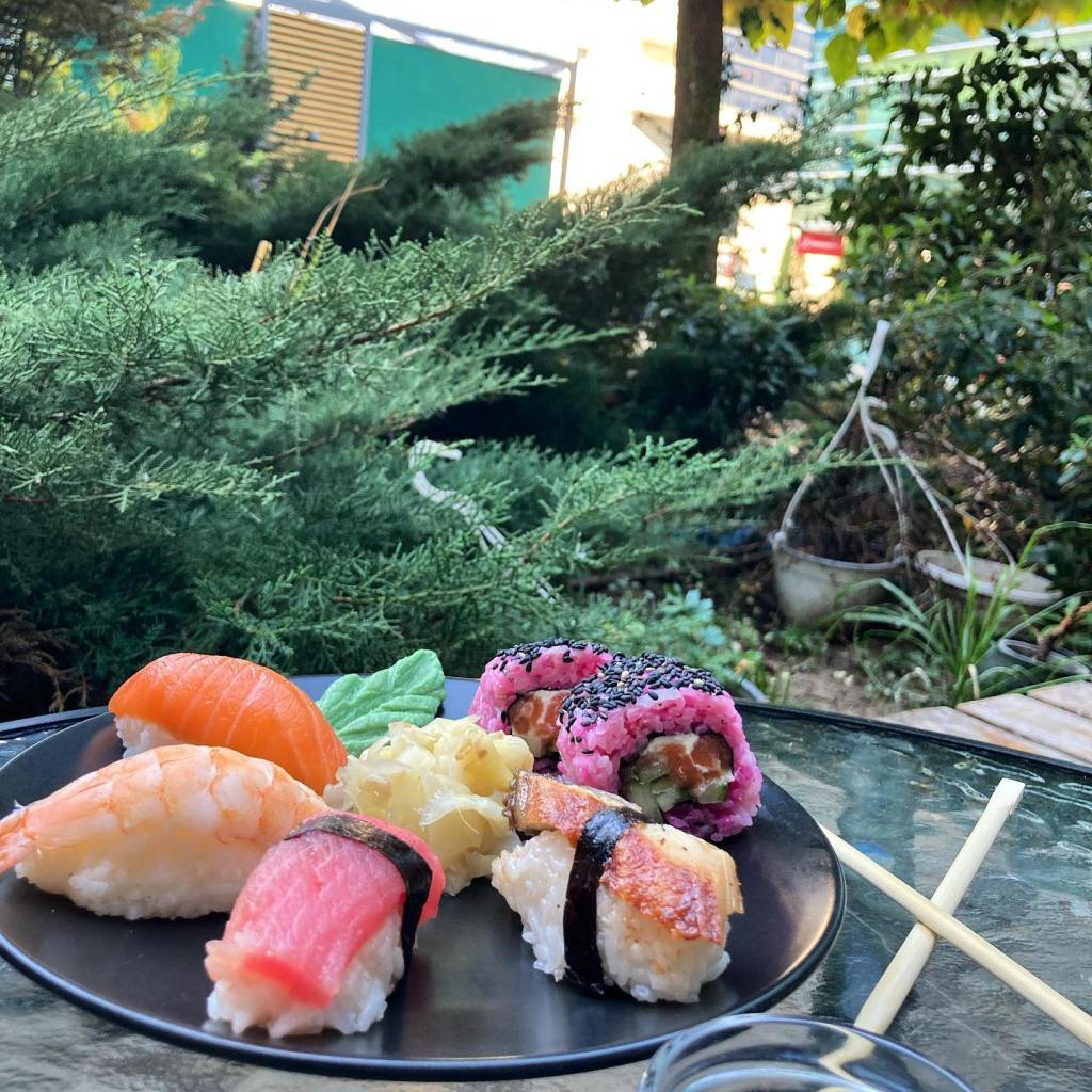 GURI GURI restaurant specific asiatic facebook