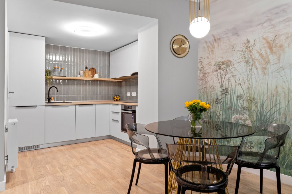 apartament cu camere înguste dining