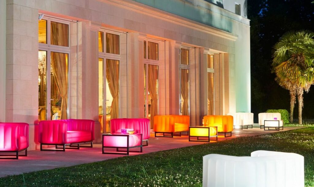 fotoliu gonflabil si iluminat mojow