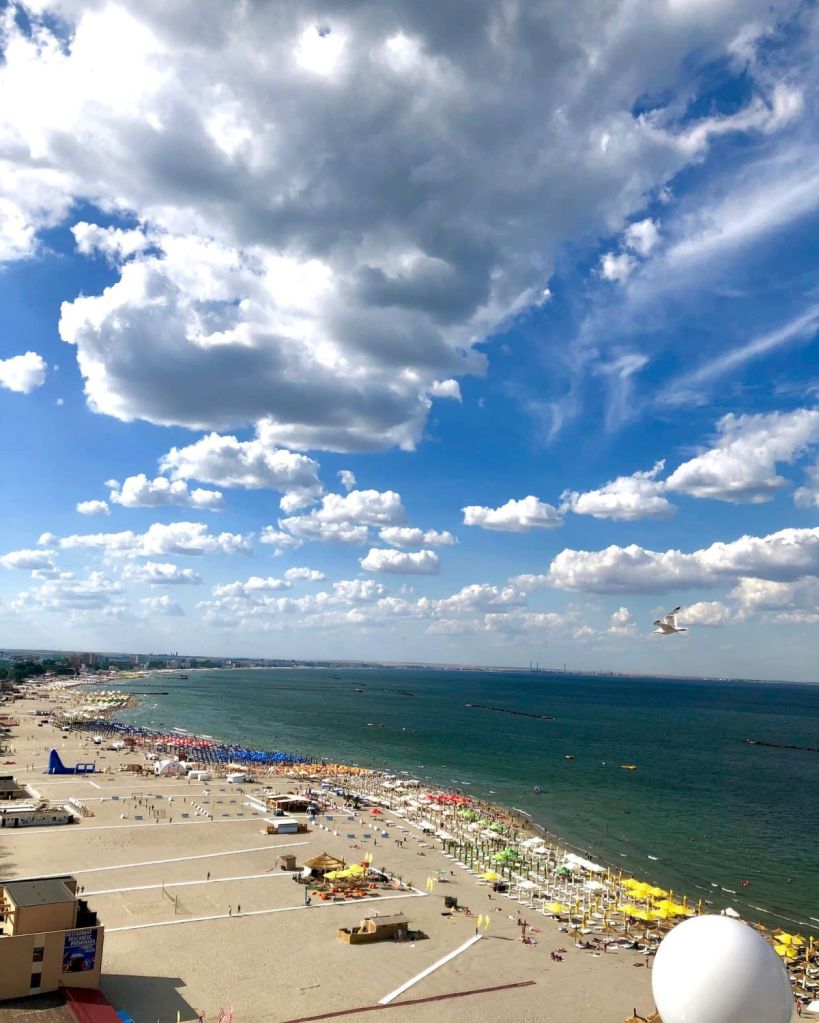 Sky View Bar Rooftop - Hotel Parc Mamaia FOTO: Facebook