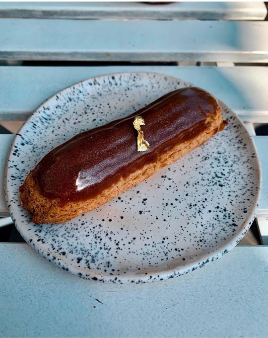 Ohlala Patisserie ecler