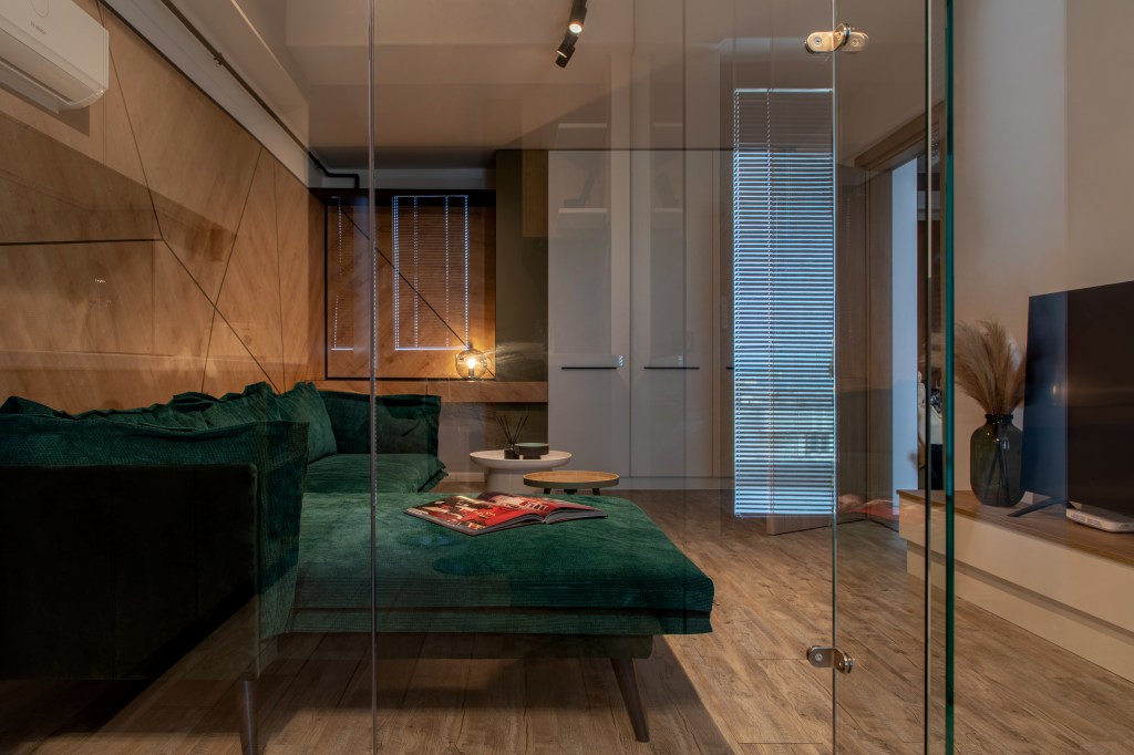 apartament București living