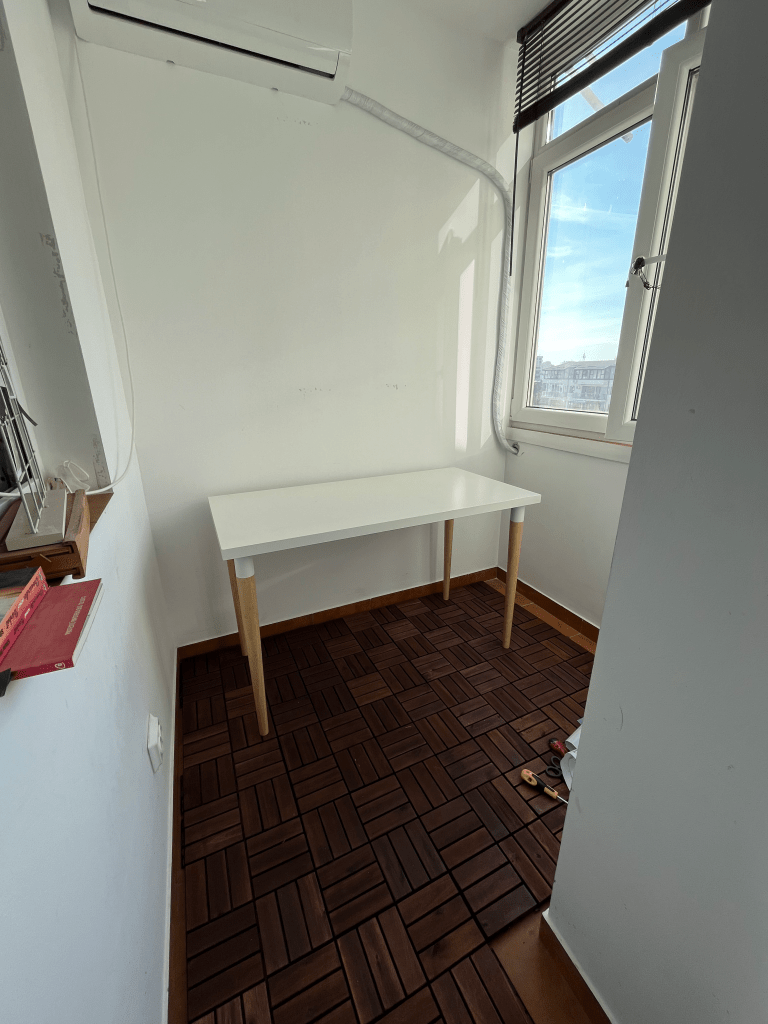 balcon închis birou