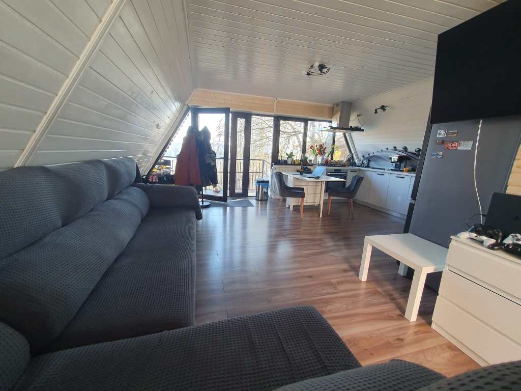A-Frame-ul este poziționat în comuna Poiana-Câmpina