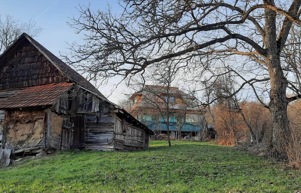 Casa lui Andrei este în satul Dupăpiatră din județul Hunedoara