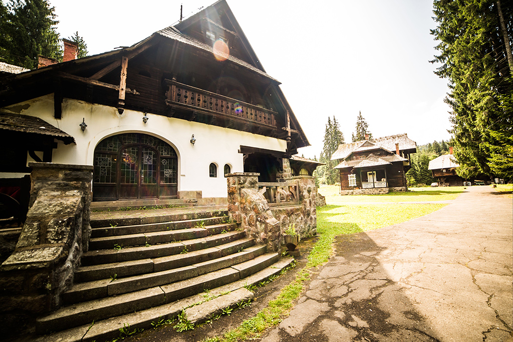 Castelul Lăpușna Facebook