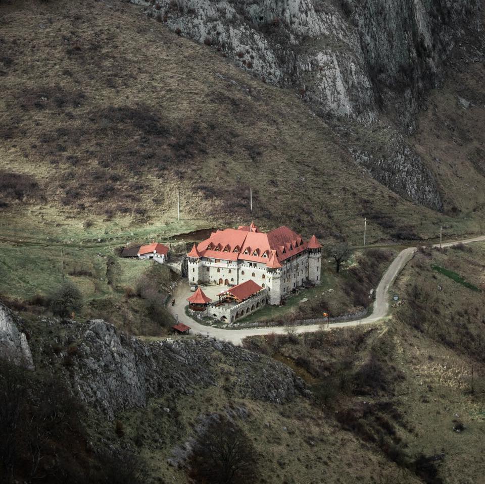 Castelul Templul Cavalerilor Facebook