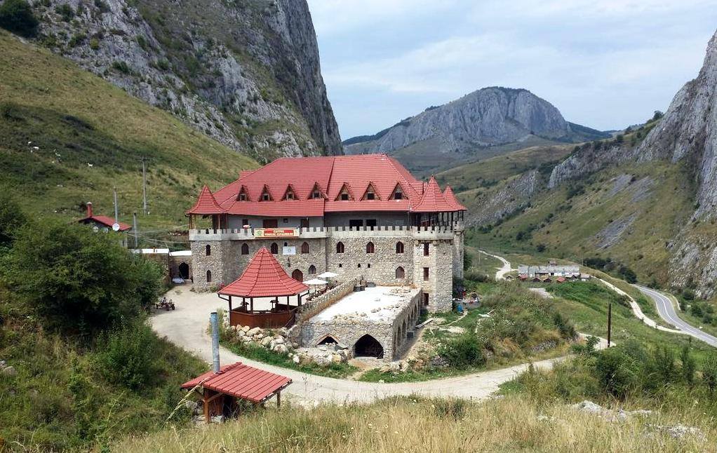 Castelul Templul Cavalerilor Facebook