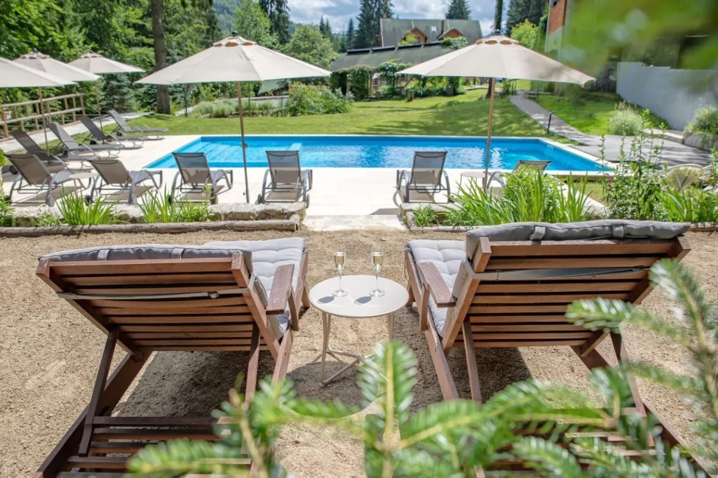 Hadar Chalet facebook