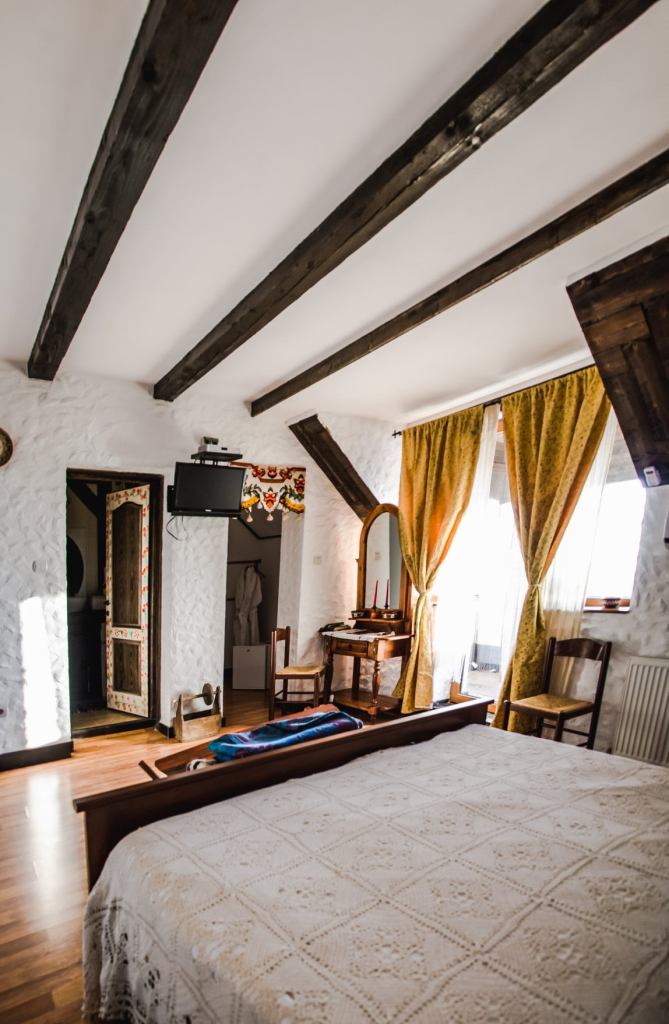 castelul lupilor facebook