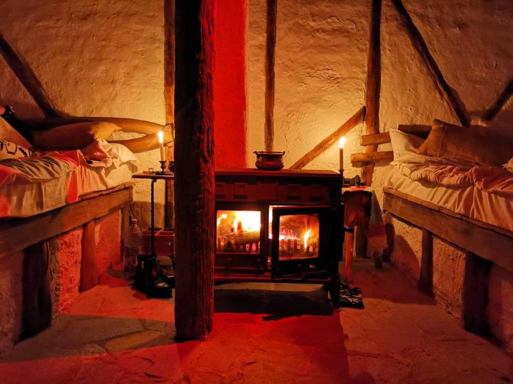 valea celor doisprezece facebook