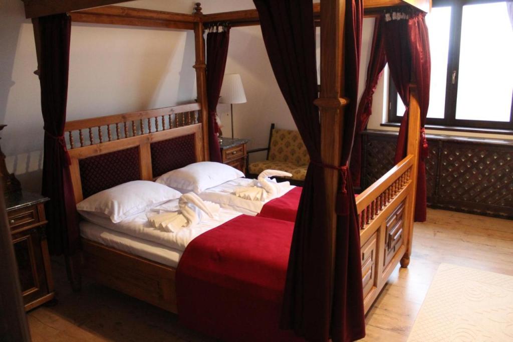 conacul nagy booking