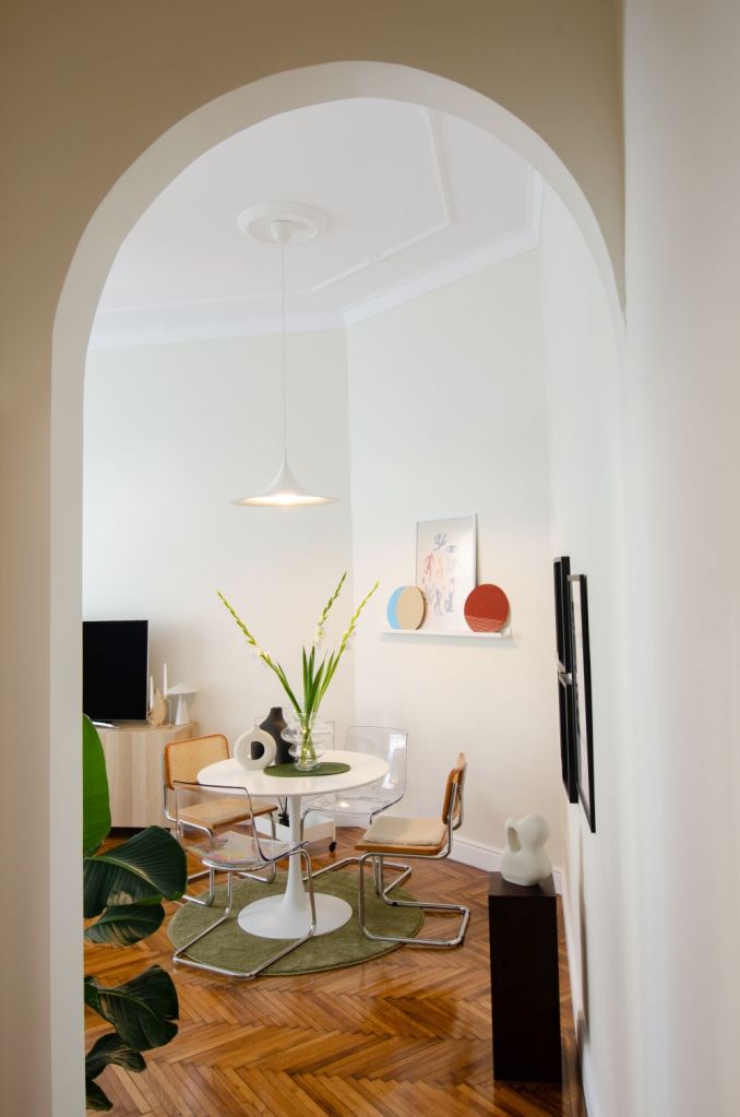 zona de dining amenajare mid century modern