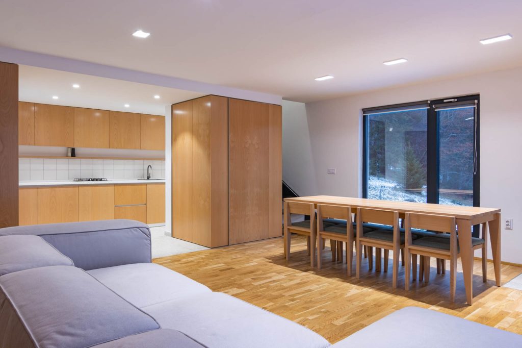 casa in stil minimalist header