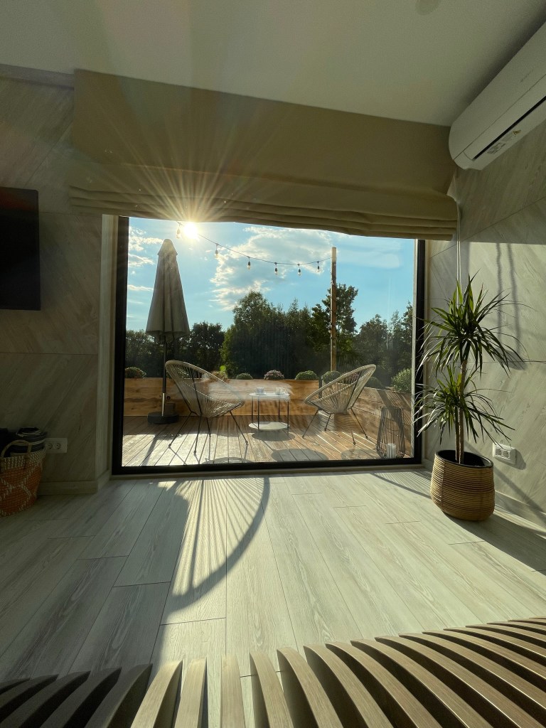 Un tiny house minimalist și cozy