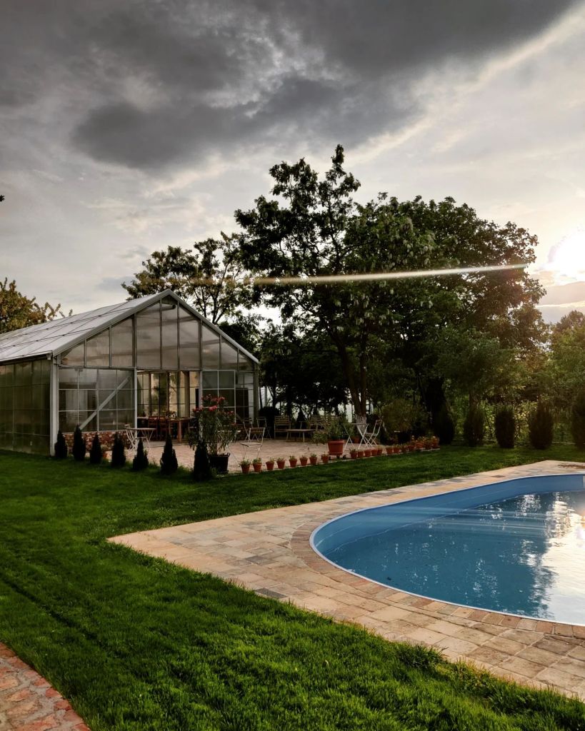locatii evenimente langa Bucuresti piscina
