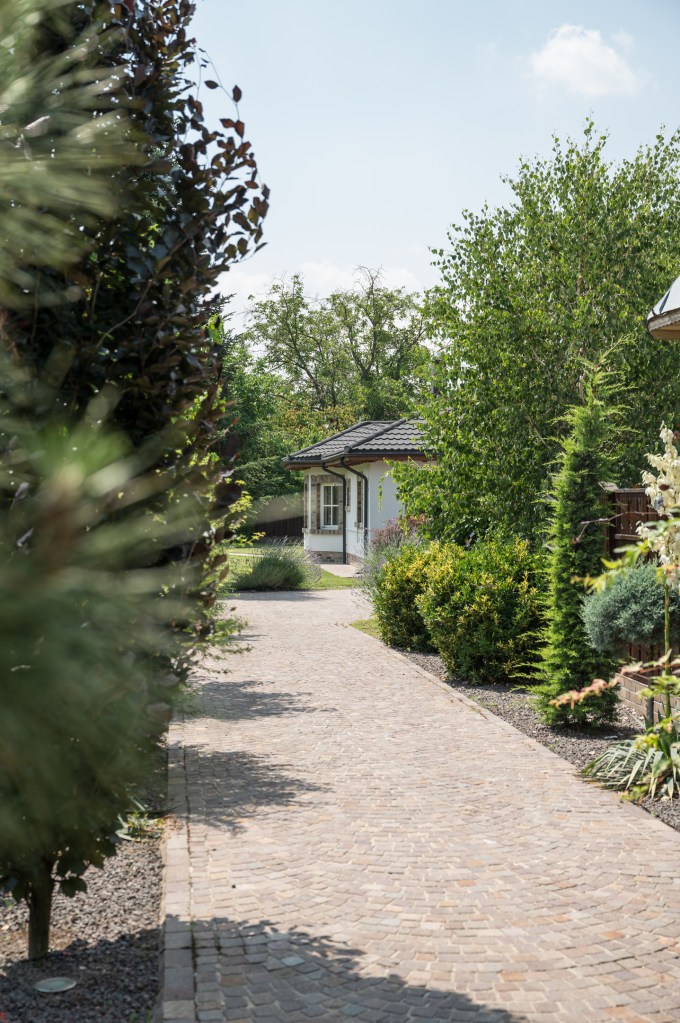 casa otopeni gradina