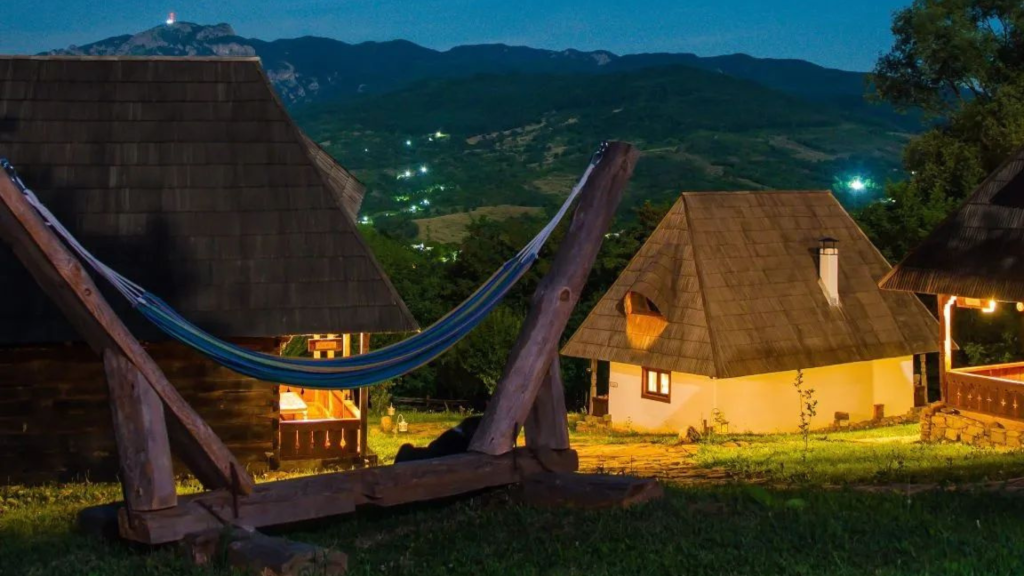 sat de vacanță Berislăvești