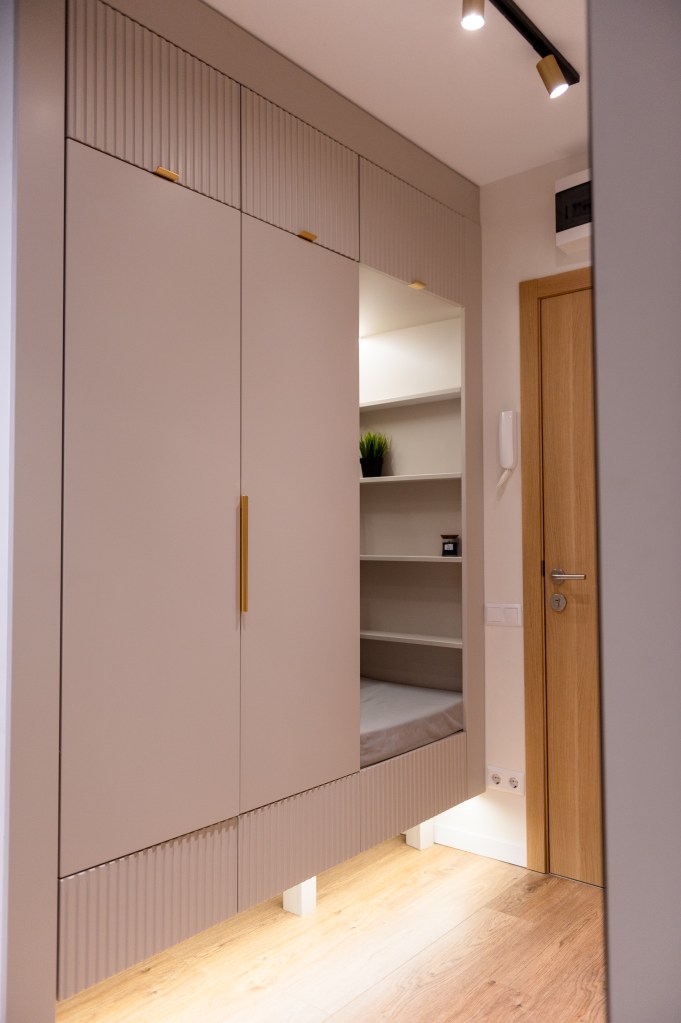 amenajare apartament București hol