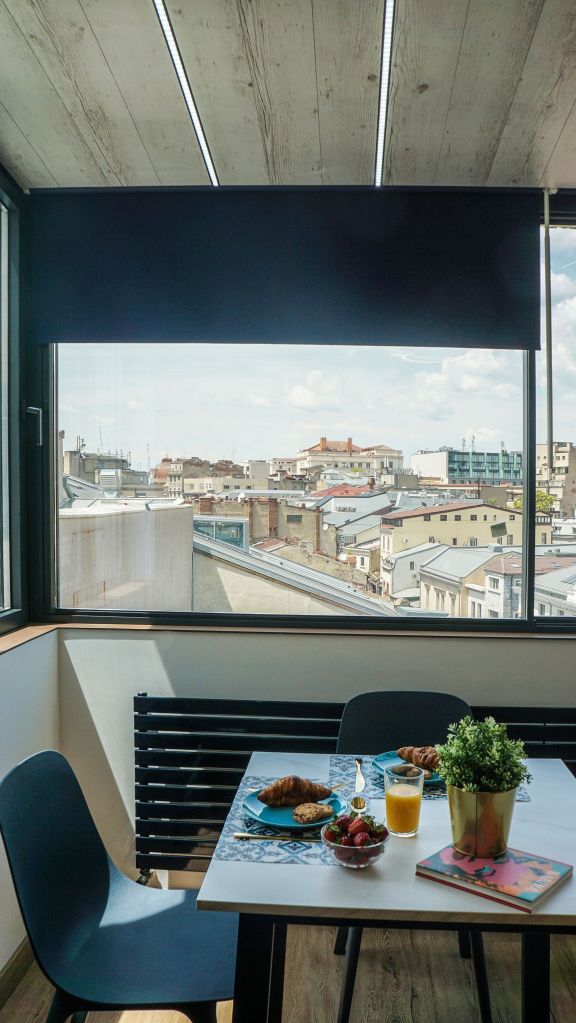 dining balcon open space studio