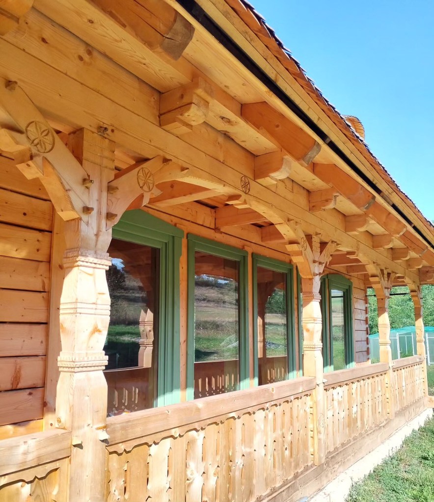 casă tradițională pridvor