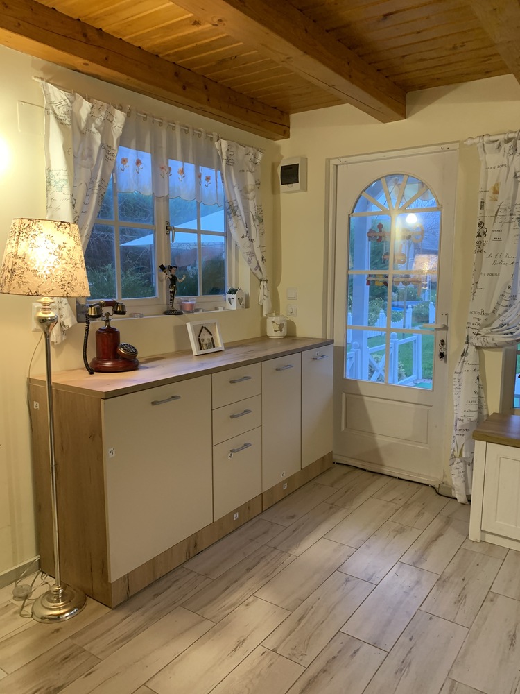 Alin s-a ocupat singur de construcția și proiectarea casei