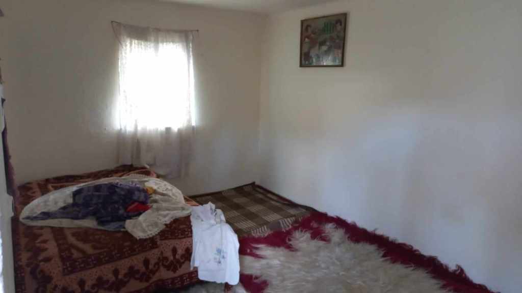 Cum arăta căsuța când au cumpărat-o și procesul de renovare
