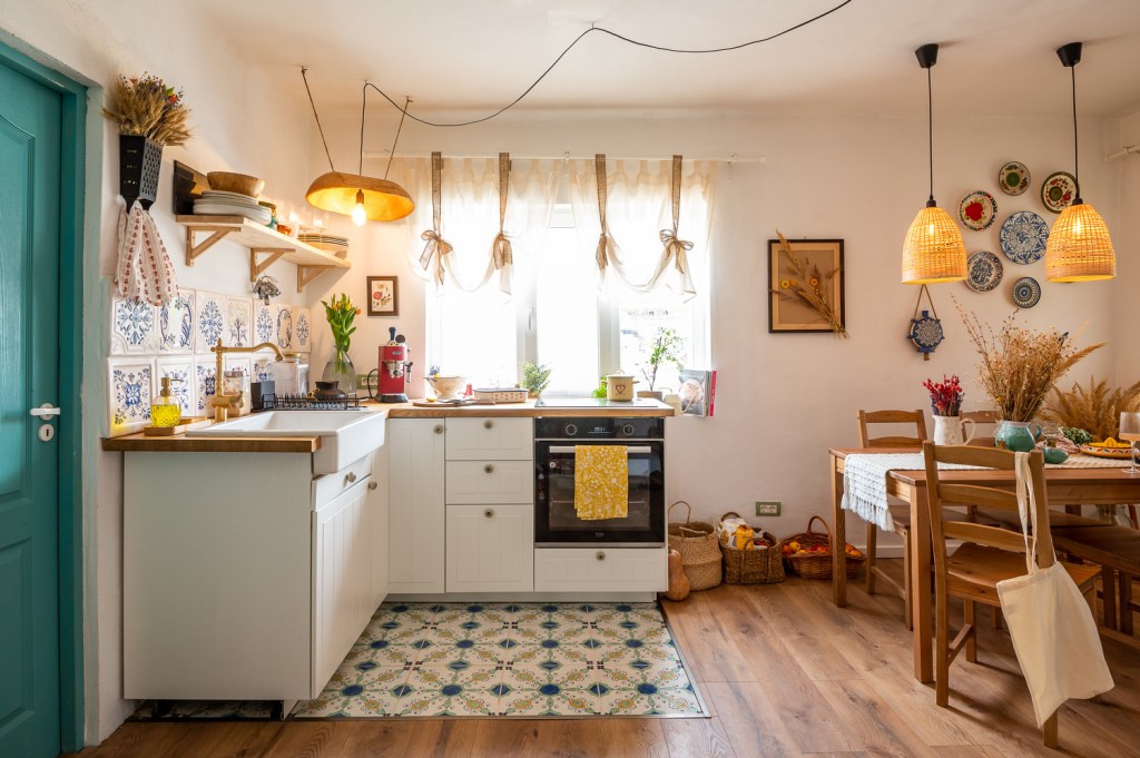 Proprietarii și-au amenajat casa cu ajutorul unui designer. FOTO: Arh. Răzvan Nemțău