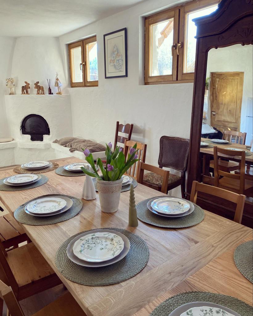 Ioana spune că spațiul nu e gata 100% și mai au de finalizat câteva detalii