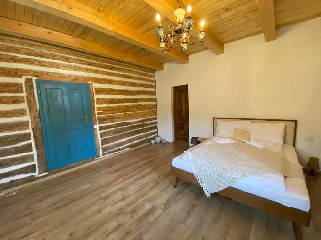 Ioana spune că spațiul nu e gata 100% și mai au de finalizat câteva detalii