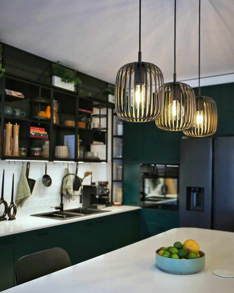 amenajare duplex bucatarie open space insula cu furnir