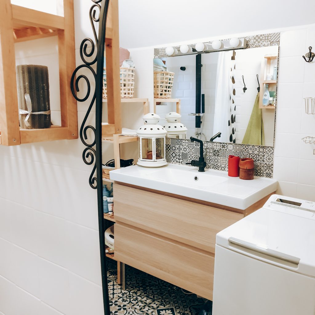 Tiny-ul construit lângă Vidraru