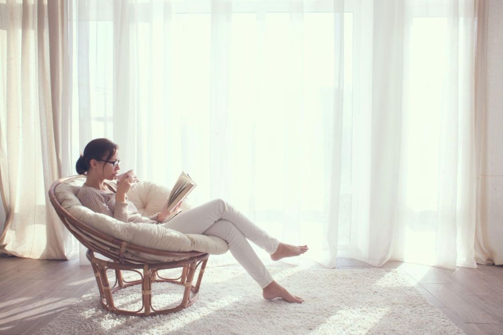 Acesta este un articol sponsorizat. Decorarea casei este o modalitate minunată de a-ți exprima personalitatea și de a-ți transforma locuința într-un spațiu confortabil și plin de stil. Accesoriile și decorațiunile sunt elemente de decor versatile, care adaugă căldură și farmec fiecărui colț al casei tale.