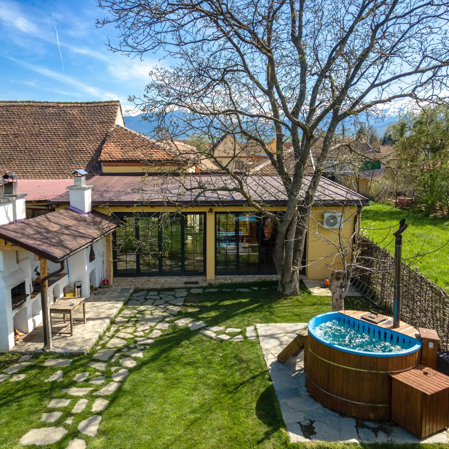 Joyard, o pensiune care a renăscut dintr-o locuință veche de peste 100 de ani