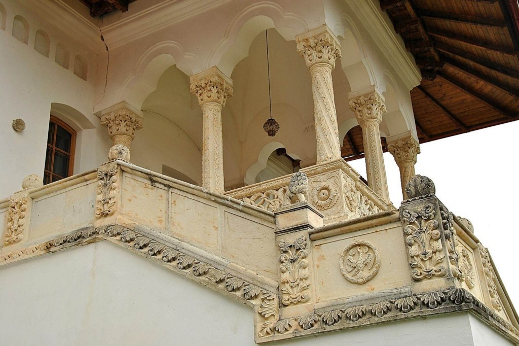 9.1 casa stil brancovenesc - manastirea brancoveanu sambata de sus