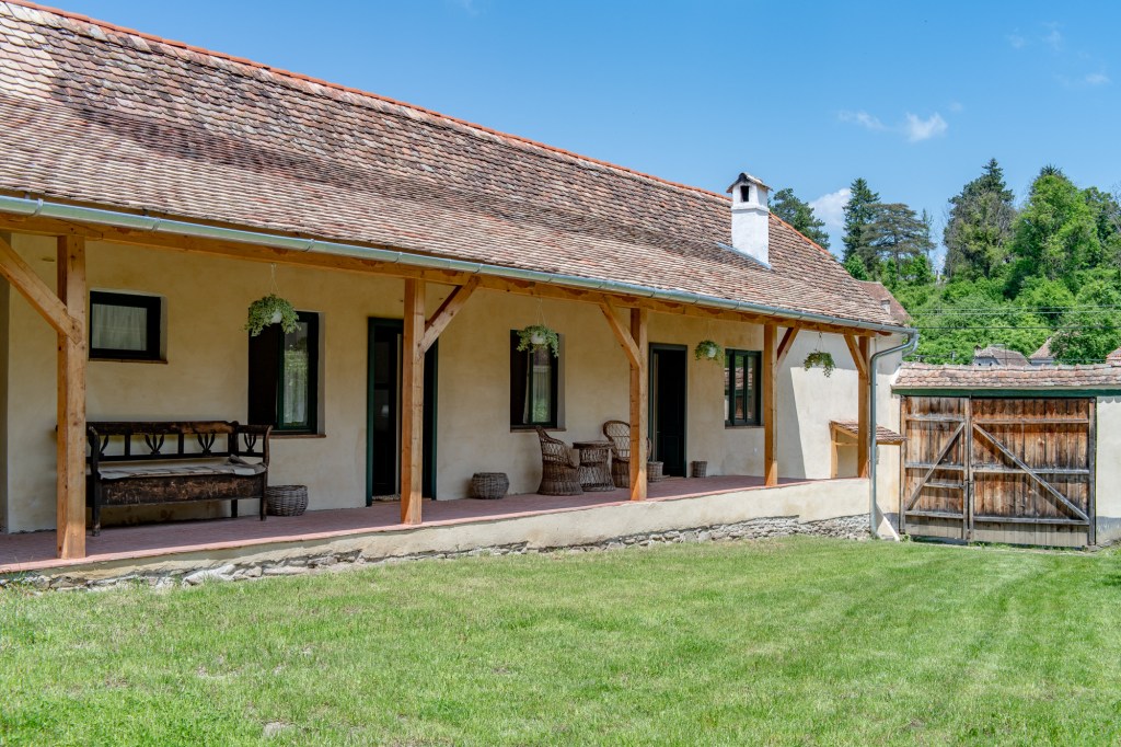 Casa nr. 104 de la Alma Vii