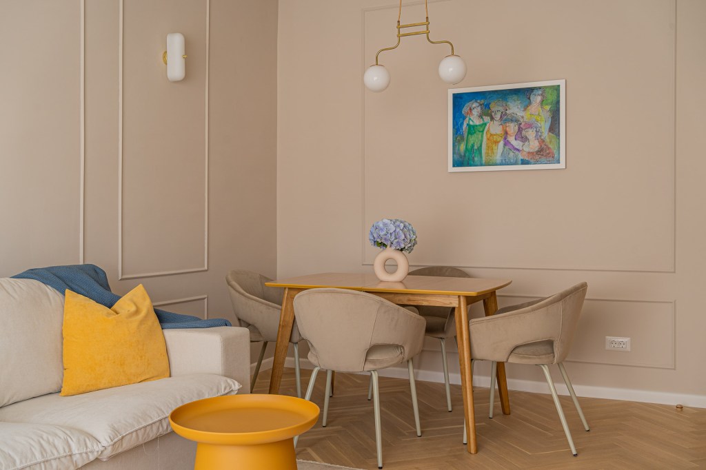 amenajare living apartament interbelic