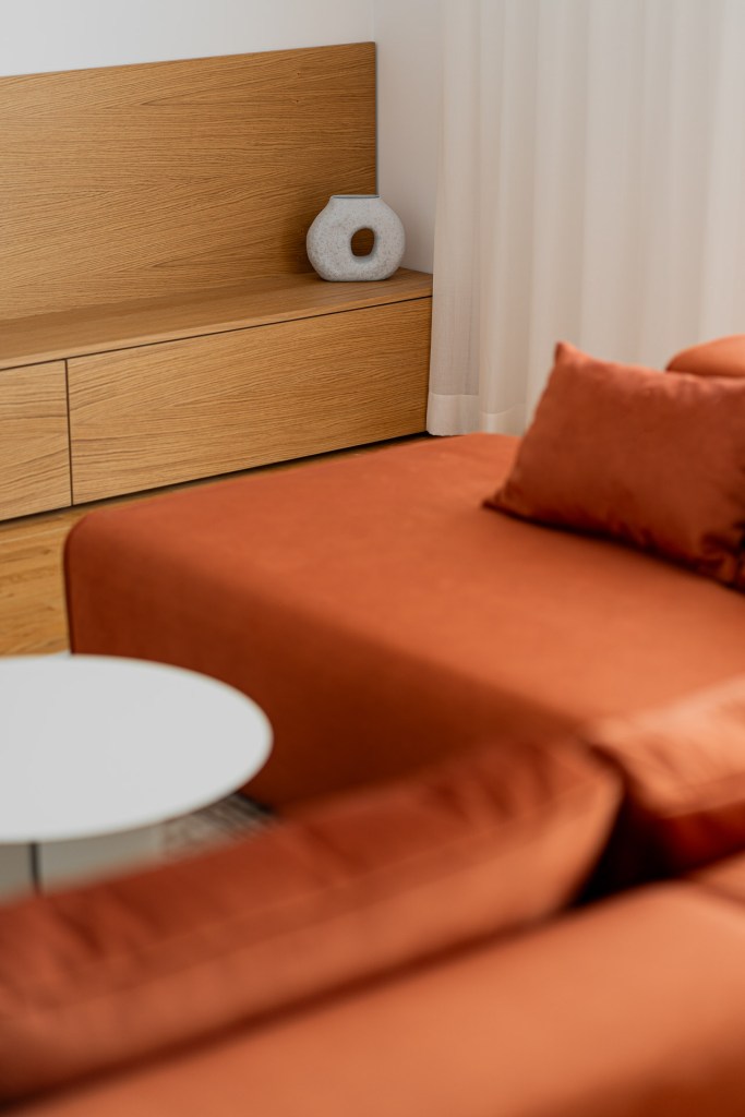 apartament de închiriat Bucuresti canapea