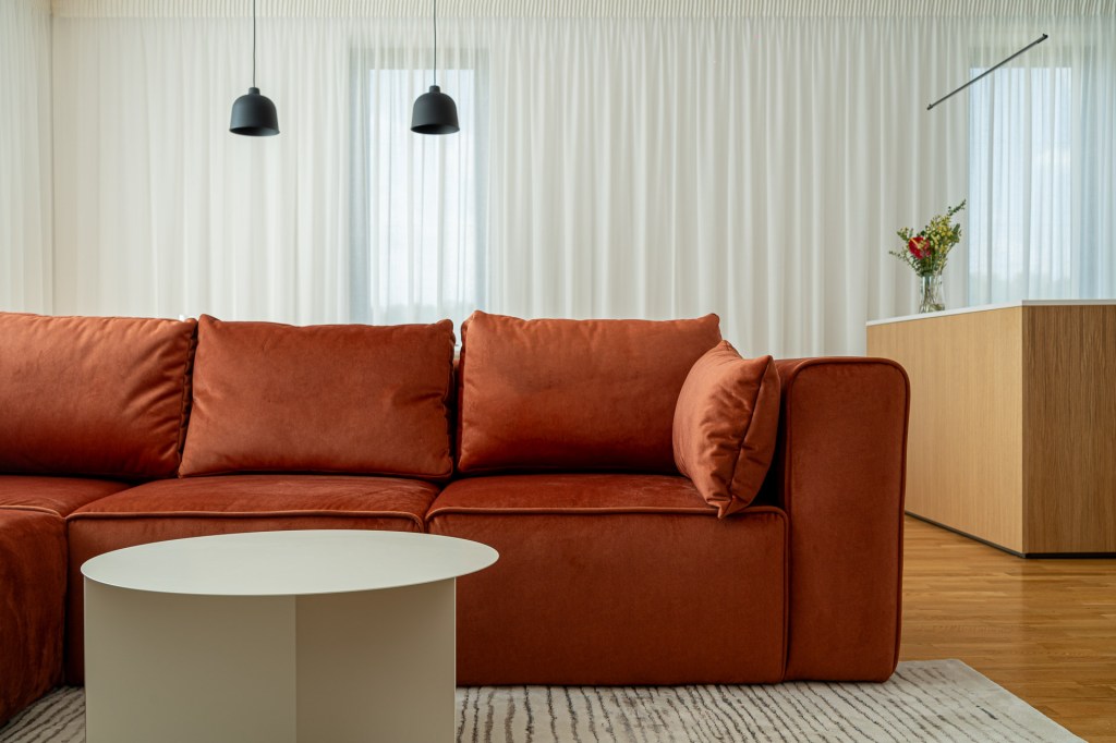 apartament de închiriat canapea