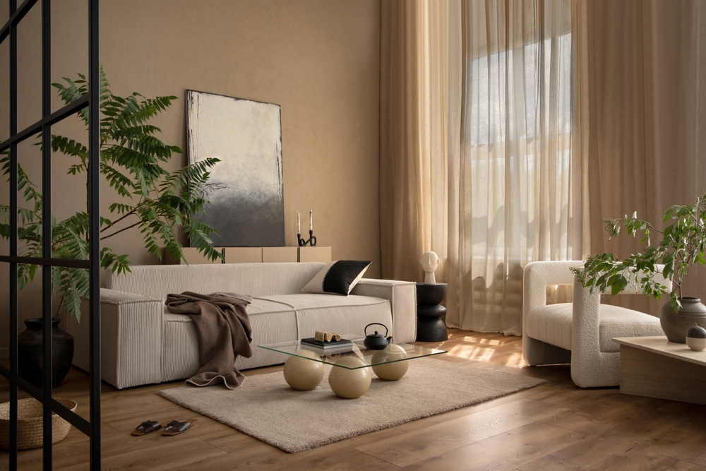 living cozy cu perdele si atmosfera generala placuta