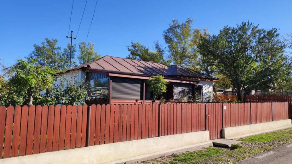 Proprietarul și-a dorit foarte tare să renoveze casa bunicii, locul unde s-a născut